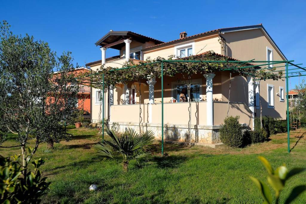 Comfortable Apartment Near Pula Marcana ภายนอก รูปภาพ