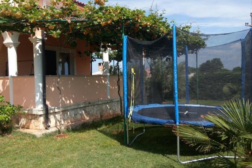 Comfortable Apartment Near Pula Marcana ภายนอก รูปภาพ