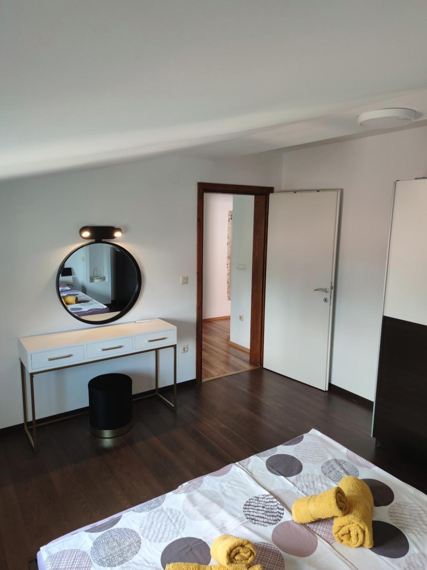 Comfortable Apartment Near Pula Marcana ภายนอก รูปภาพ